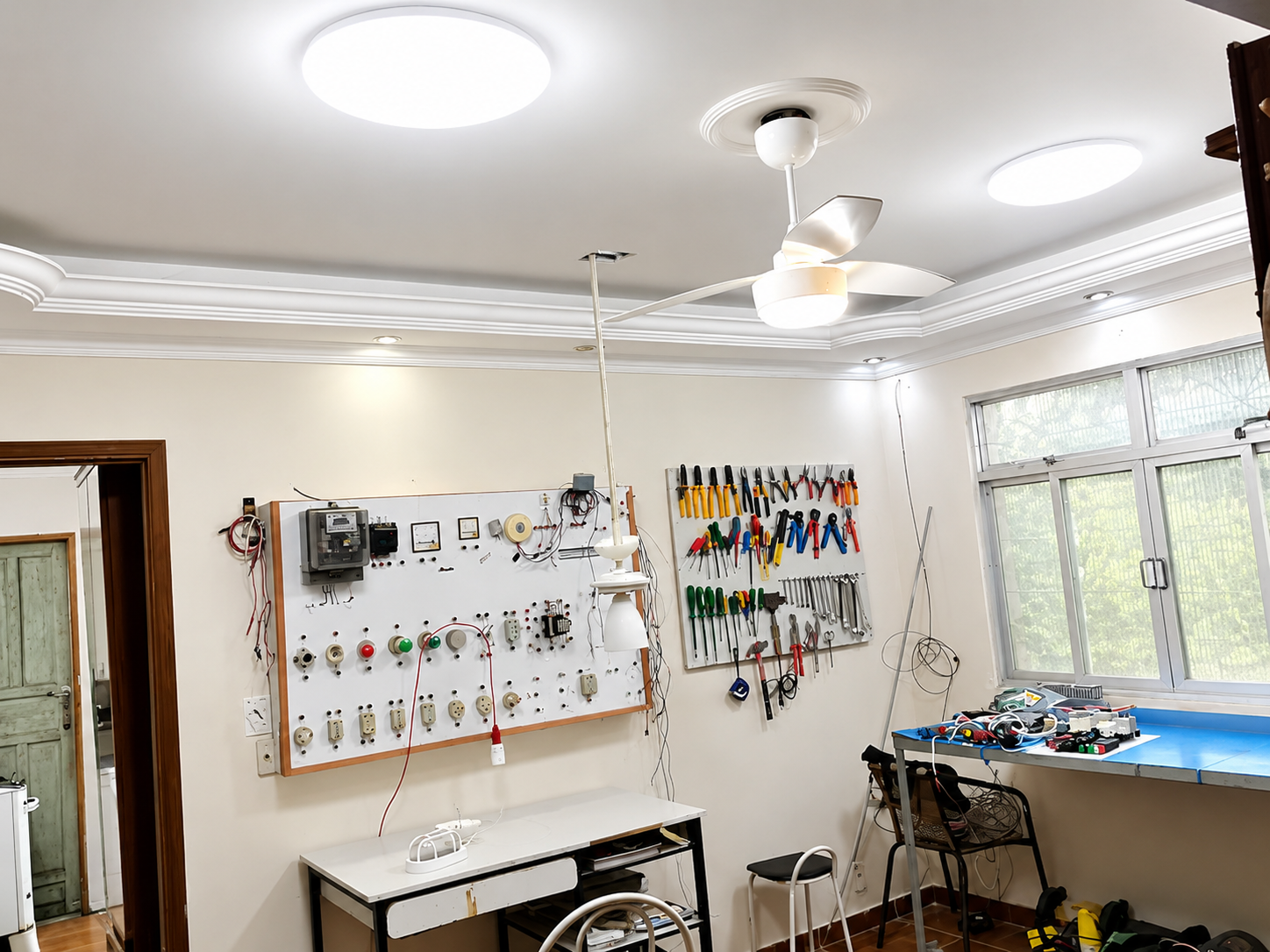 Laboratório de elétrica da HERTZ Cursos e Serviços